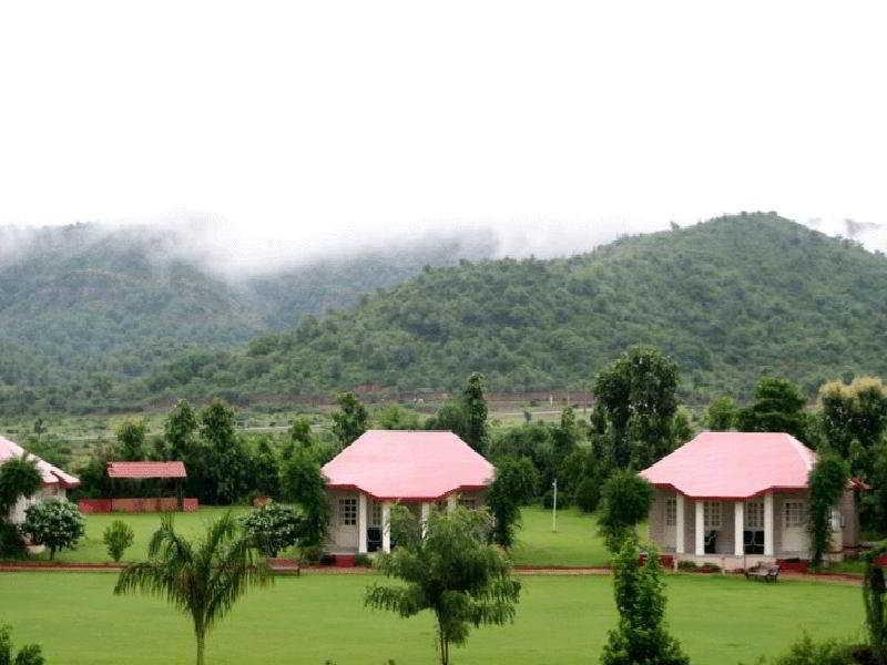 Tiger Den Resort Khilchīpur 外观 照片