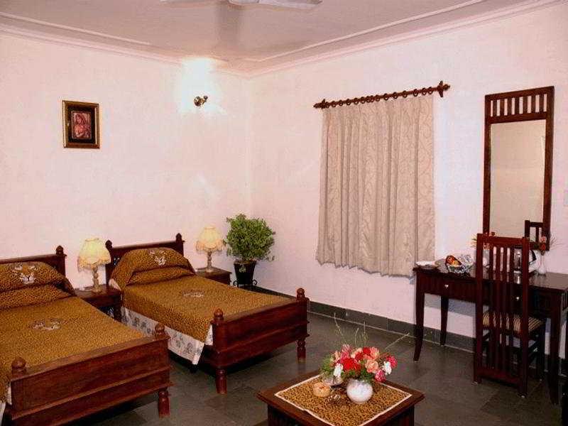 Tiger Den Resort Khilchīpur 外观 照片